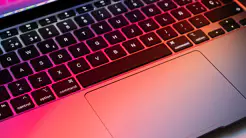 Noch mehr Warndialoge: macOS 26 petzt Apps, die im Hintergrund laufen